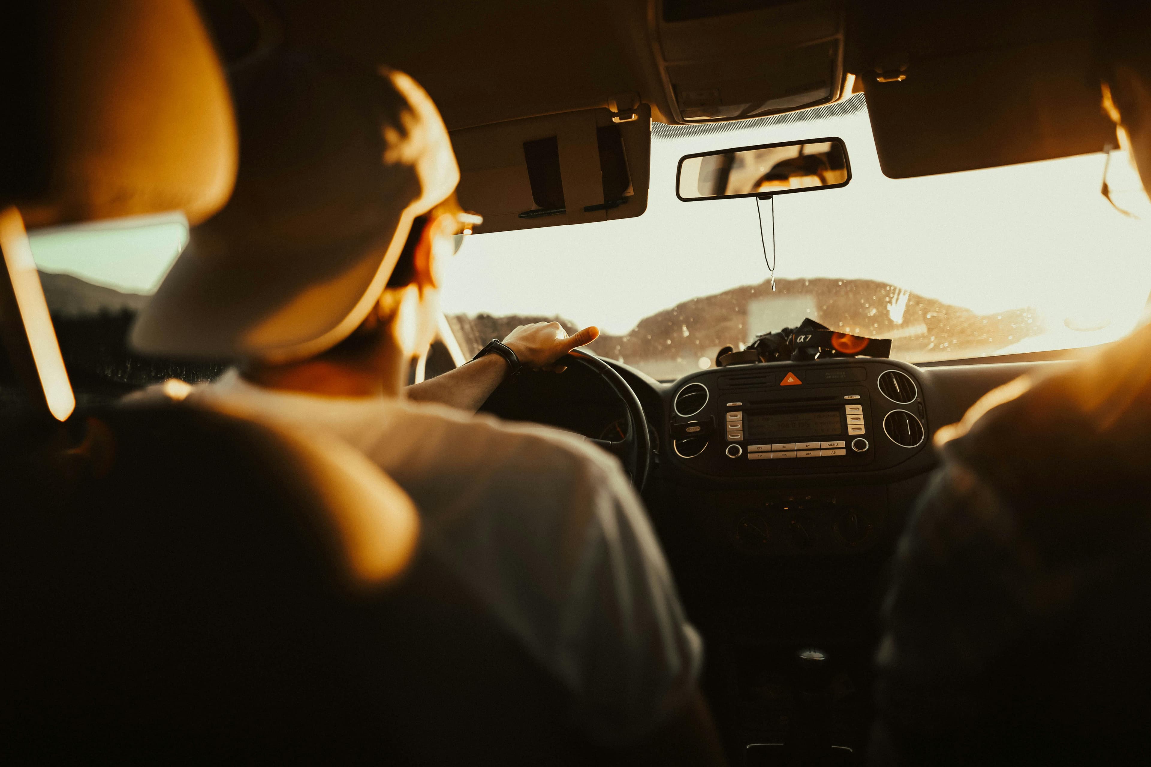 Diferencias clave entre renting de coches y leasing de vehículos.